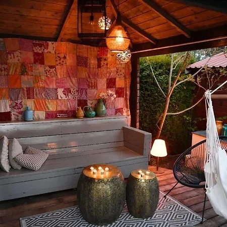 Ibiza Met Verwarmde Zwembad En Wifi Chalet Voorthuizen